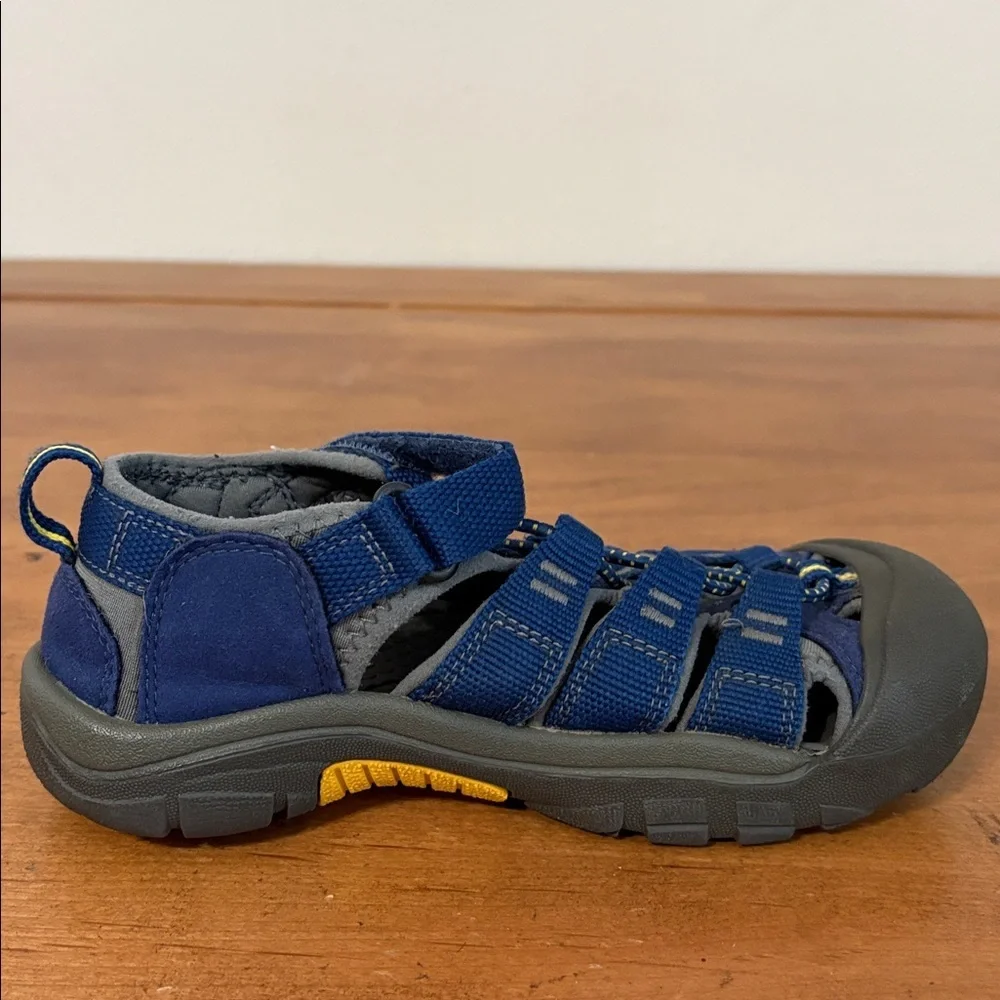 Keen Kids Navy and Gray Sandals Size 1
